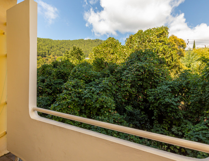 Стандартный 2-местный 1-комнатный (со стороны гор). Основной корпус. - Пансионат «Багрипш»